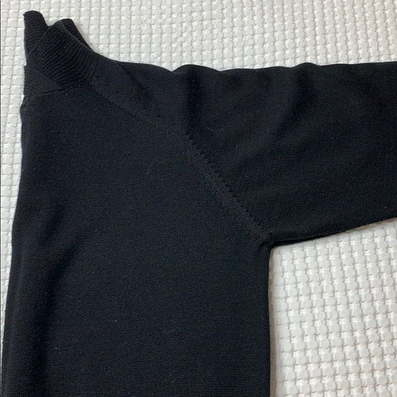 Black sweater - Picture 7 of 13